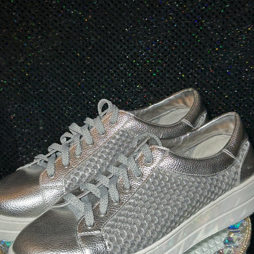 Steven Natural Comfort Silver Women's Sneakers Size 9W NWOT